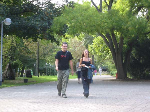 100-0014_IMG