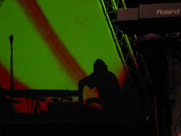 100-0039_IMG