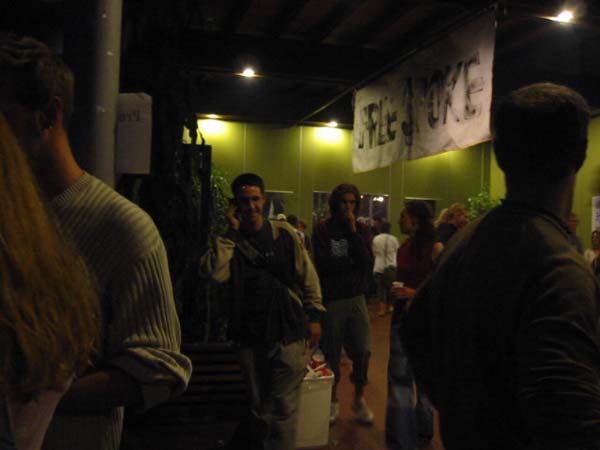 100-0058_IMG