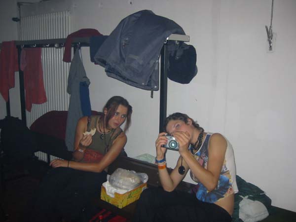 100-0087_IMG