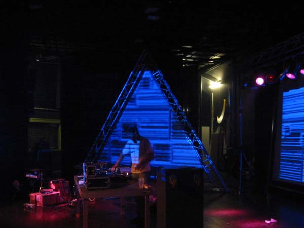 100-0092_IMG