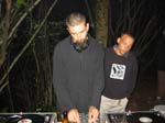 100-0042_IMG