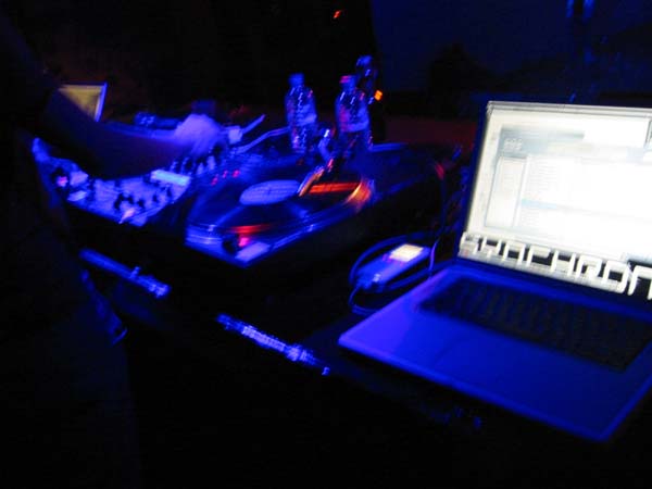 101-0121_IMG