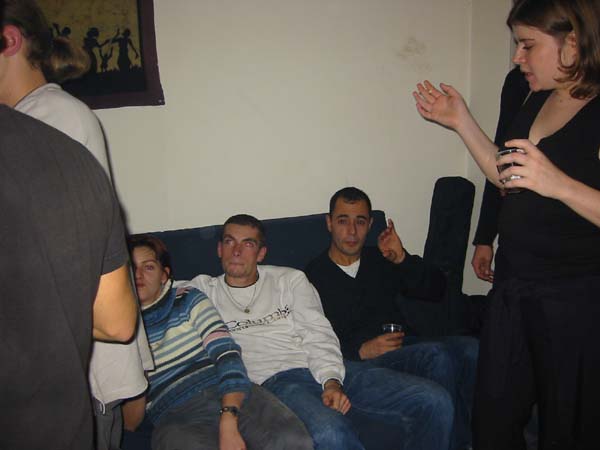 100-0009_IMG