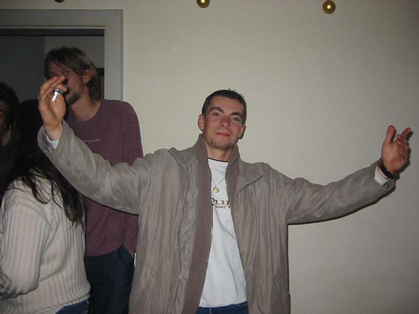 100-0023_IMG