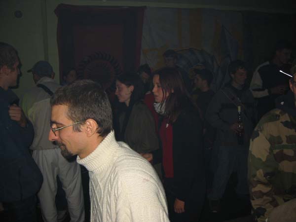 100-0018_IMG