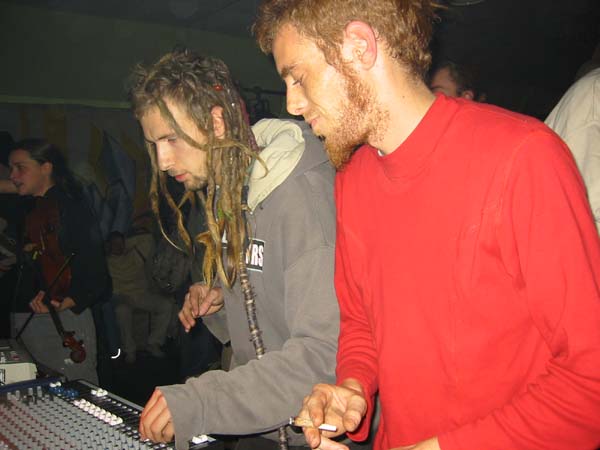 100-0074_IMG