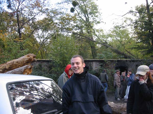 100-0076_IMG