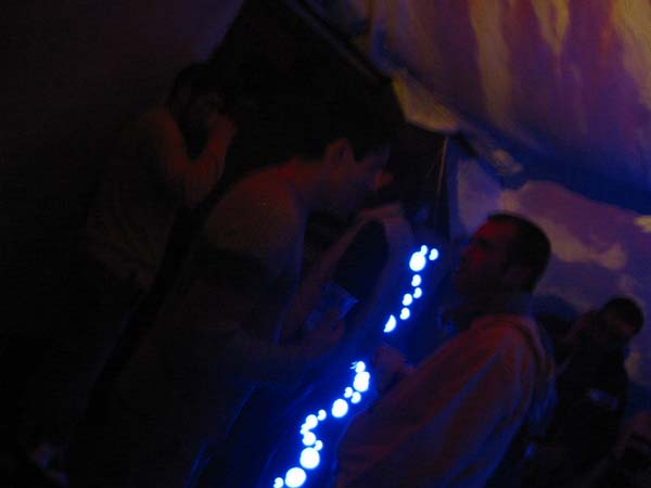 100-0041_IMG