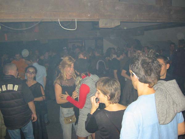 100-0068_IMG