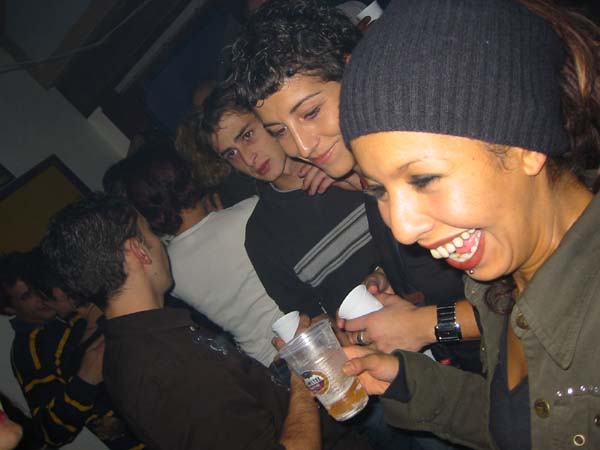100-0083_IMG