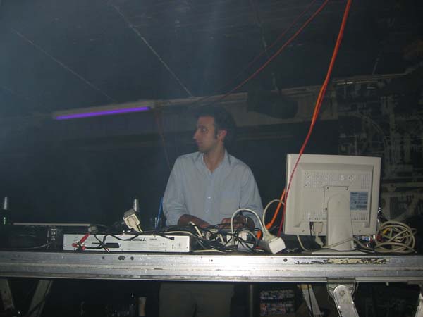 101-0128_IMG