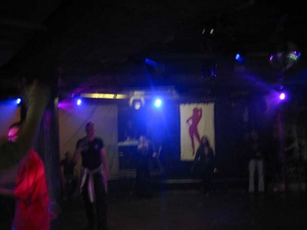 102-0285_IMG