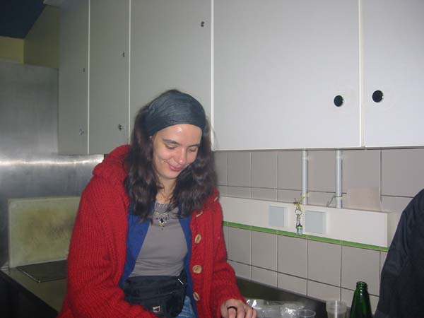 100-0042_IMG