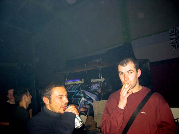 100-0056_IMG