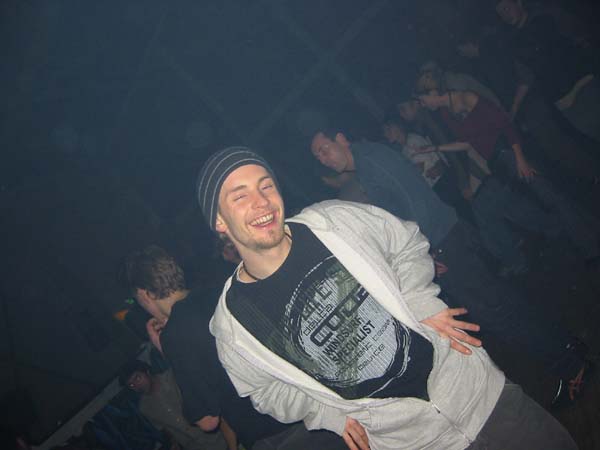 100-0084_IMG