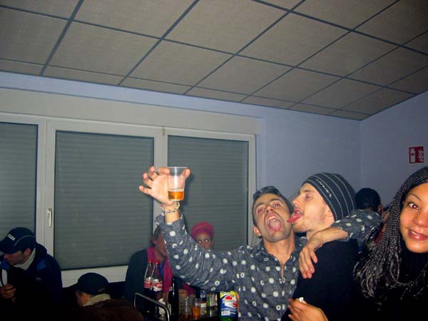 100-0088_IMG