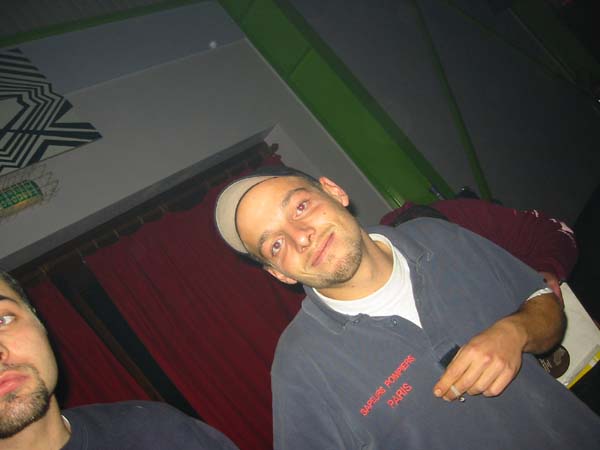 100-0100_IMG
