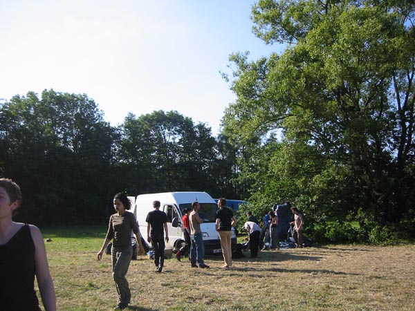 100-0077_IMG